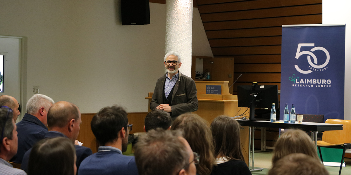 Il Direttore del Centro Laimburg Michael Oberhuber durante i saluti introduttivi © Laimburg Research Centre